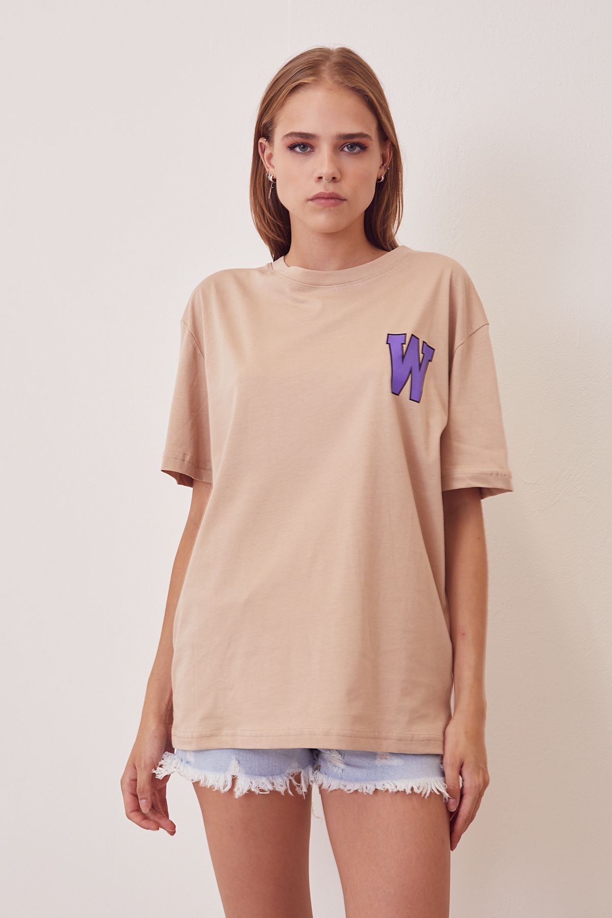 W Baskılı T-shirt-Bej